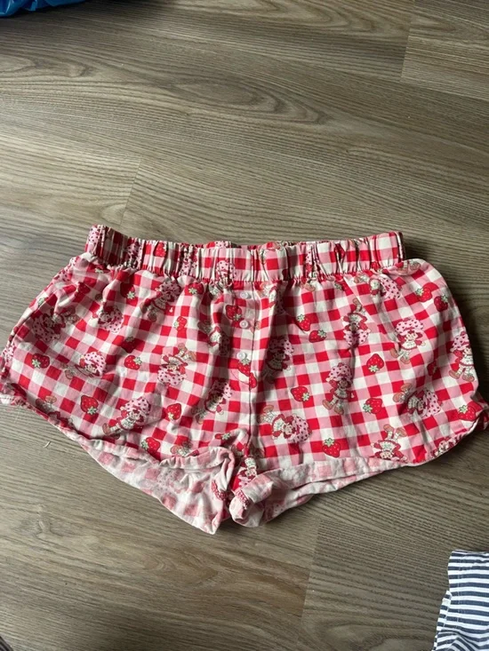 Strawberry Shortcake Gingham Pajama Shorts Sweet Character Lounge Wear Size L - Picture 2 of 15